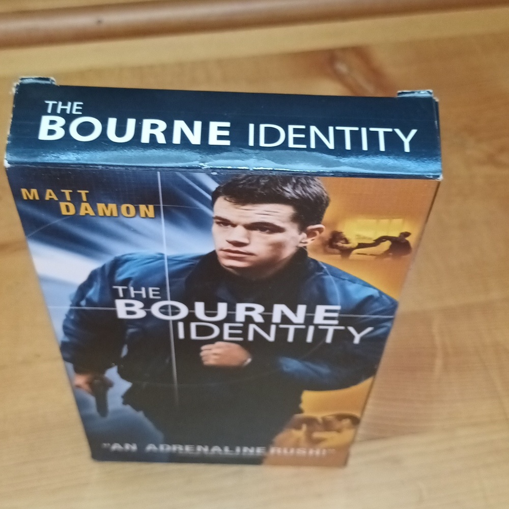 The bourne identity vhs Videotape - Picture 6 of 9